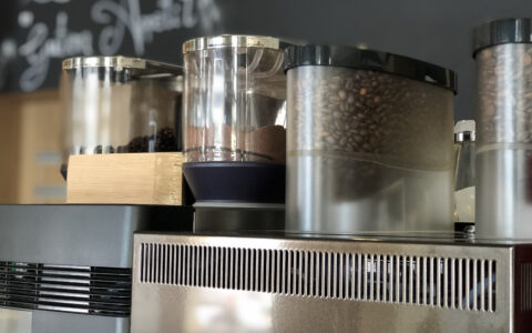 Kaffeebehälter verschiedener Geräte